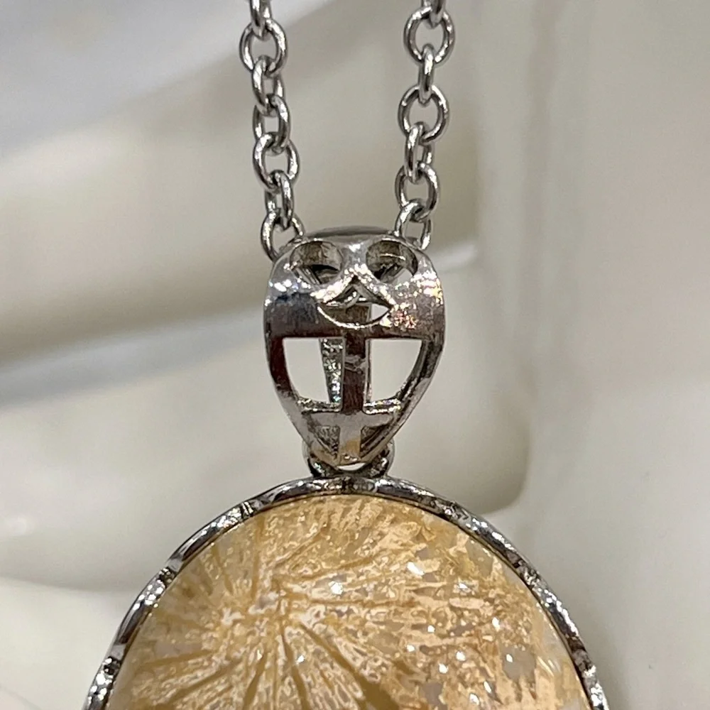 Fossil Coral Silver Pendant Necklace - Picture 4 of 10